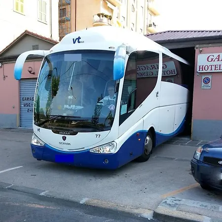 Genova 3* لا سبيتسْيا