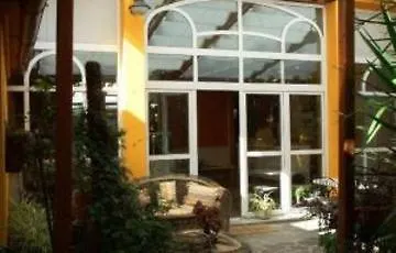 Genova فندق