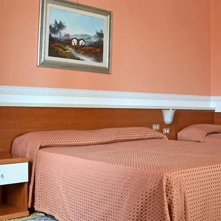 Genova Hotel 3*